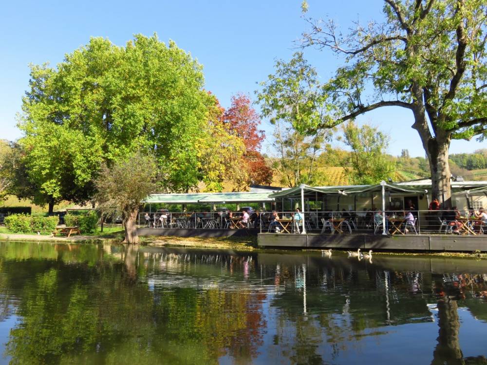 guinguette au lac